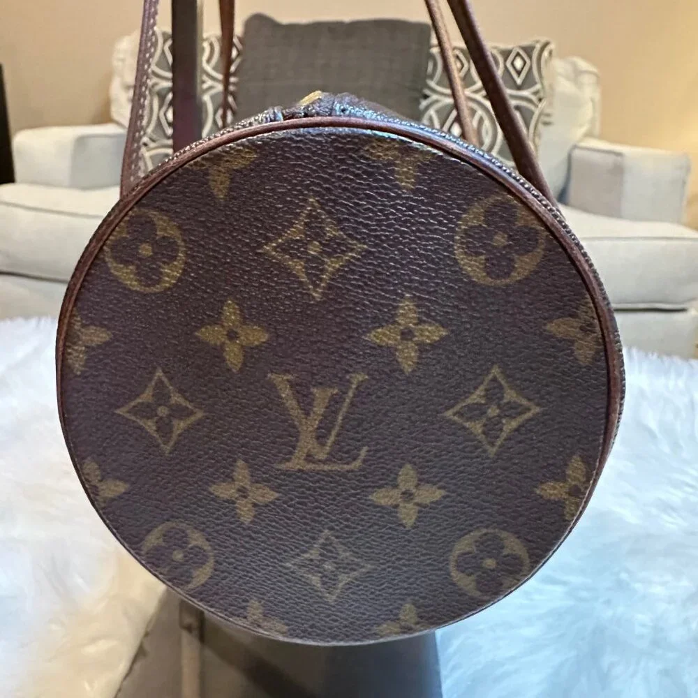 ❌SOLD❌Authentic Louis Vuitton Monogram Canvas Papillon 26 Handbag - Picture 5 of 12